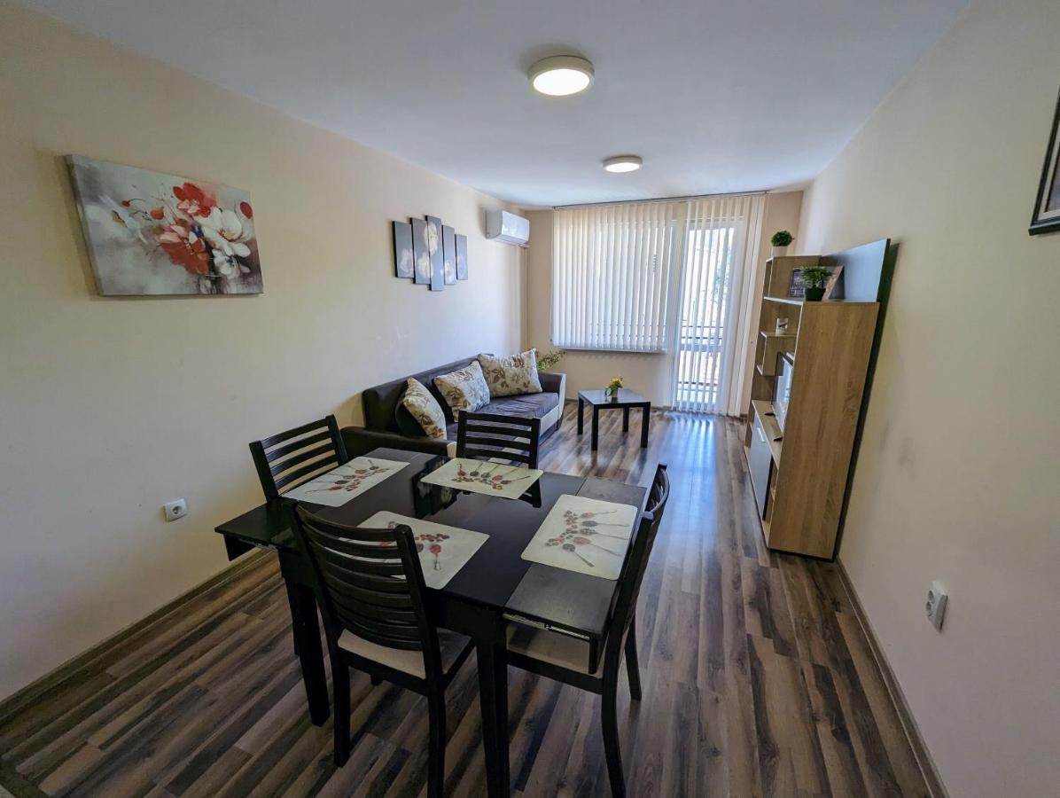 Emalena Apartment Varna Esterno foto