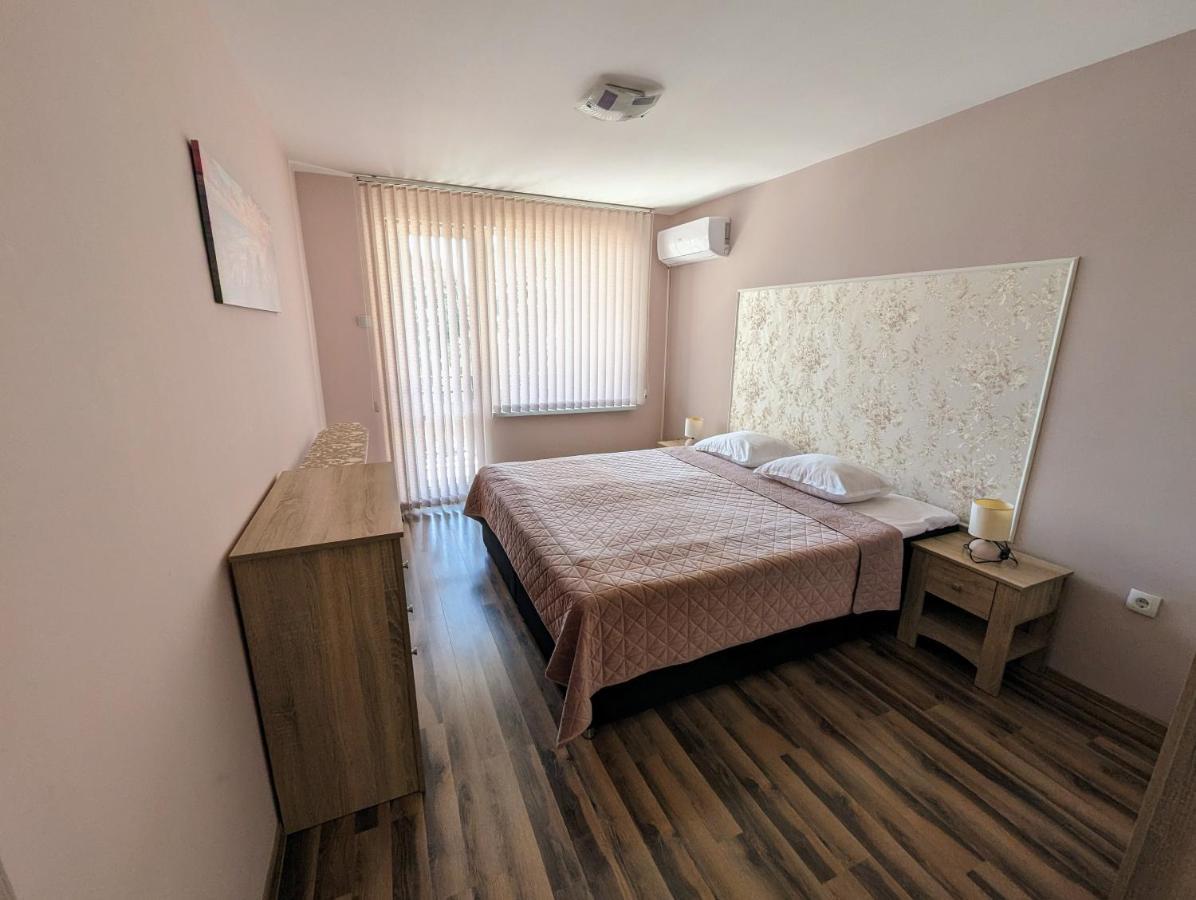 Emalena Apartment Varna Esterno foto